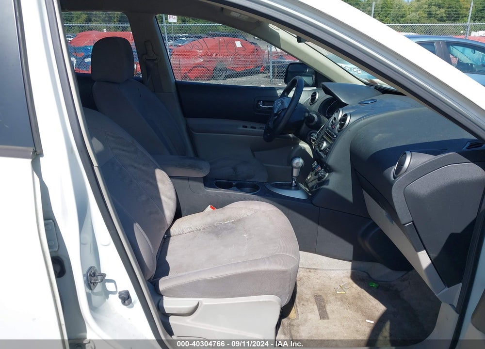 2014 NISSAN ROGUE SELECT S VIN: JN8AS5MV3EW703019