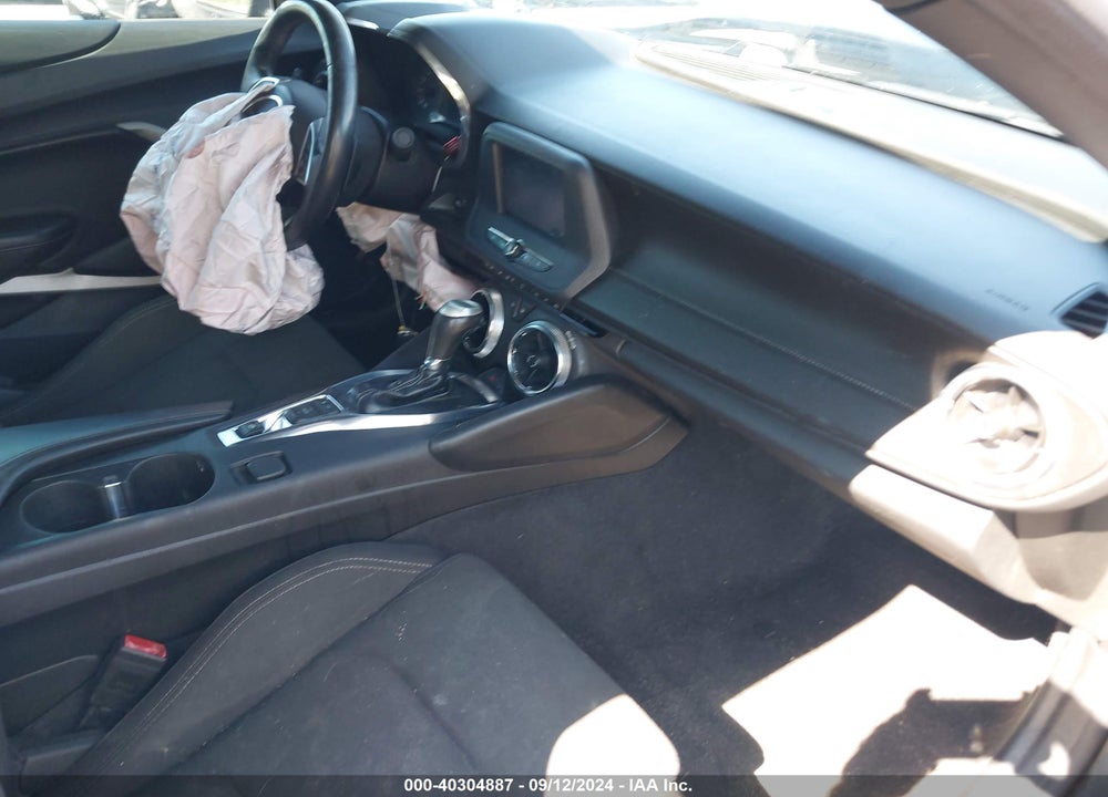 2017 CHEVROLET CAMARO 1LT VIN: 1G1FB1RS2H0201353