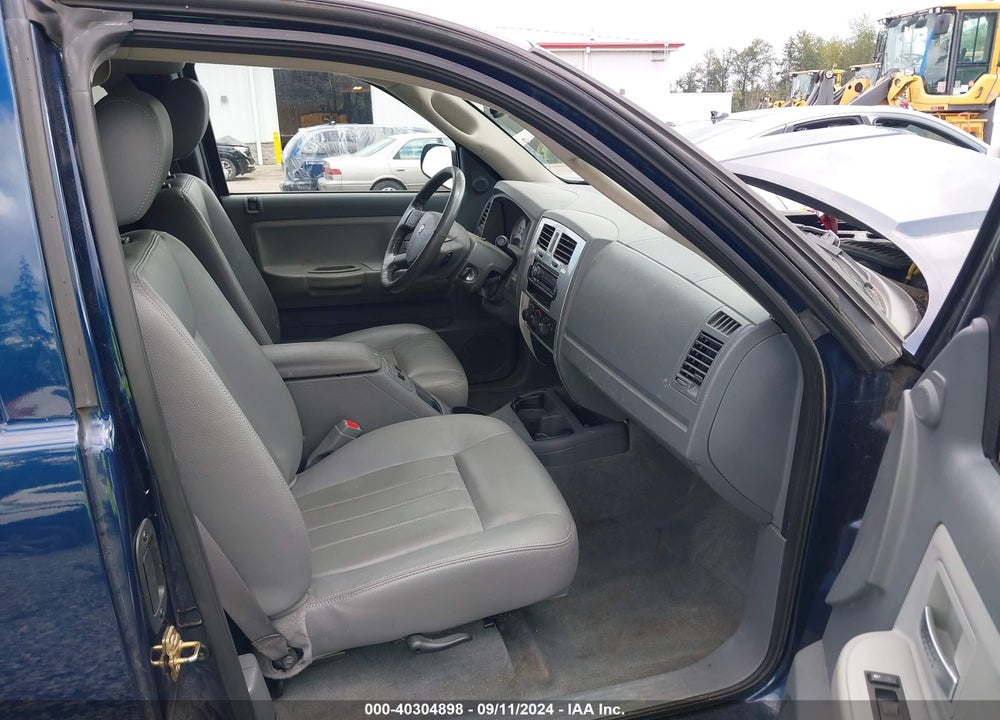 2005 DODGE DAKOTA LARAMIE VIN: 1D7HW52K05S166520