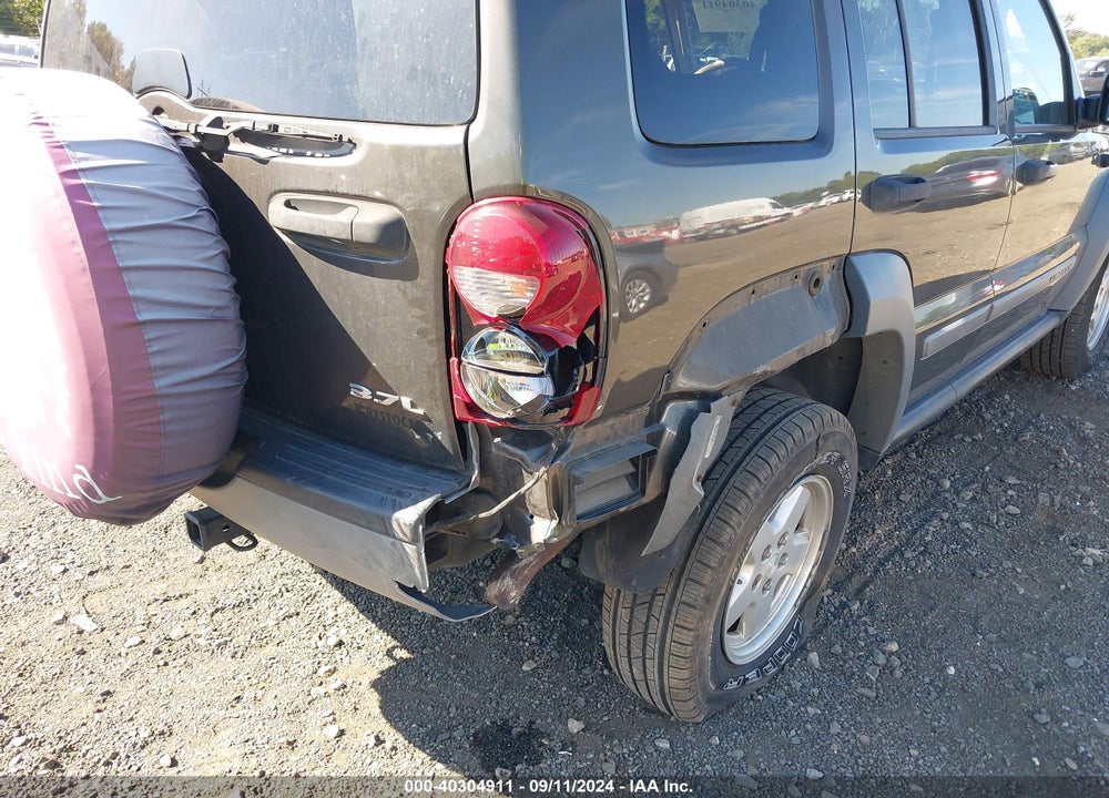 2005 JEEP LIBERTY SPORT VIN: 1J4GL48K45W509123