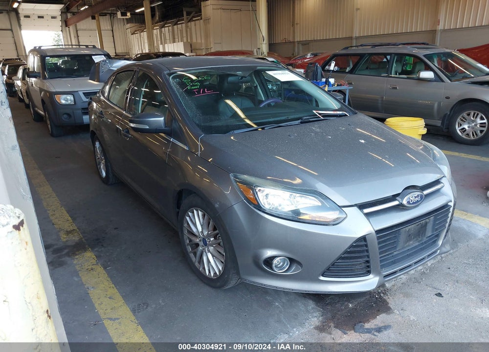 2014 FORD FOCUS TITANIUM VIN: 1FADP3J23EL162473
