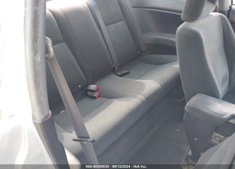 2005 HONDA CIVIC LX VIN: 1HGEM22515L059645