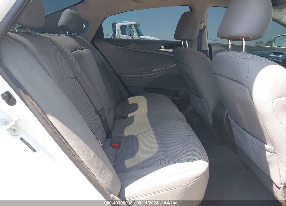 2014 HYUNDAI SONATA GLS VIN: 5NPEB4AC6EH826751