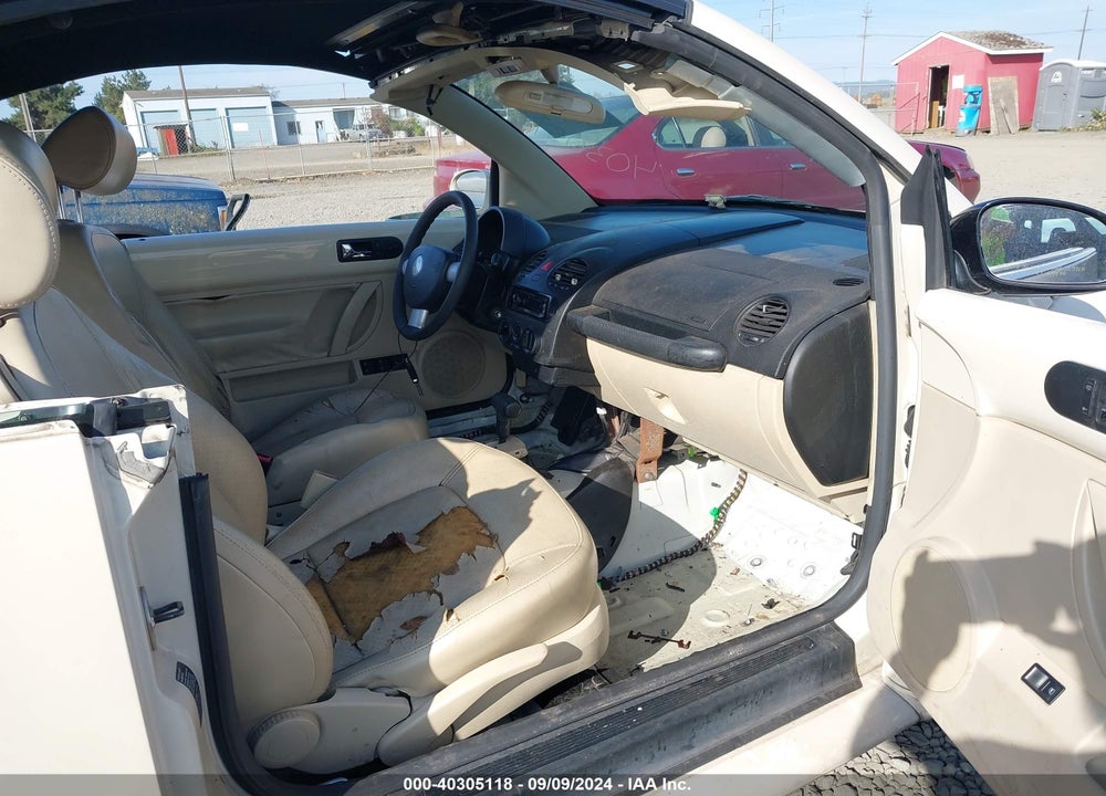 2005 VOLKSWAGEN NEW BEETLE GLS VIN: 3VWCM31Y65M305589