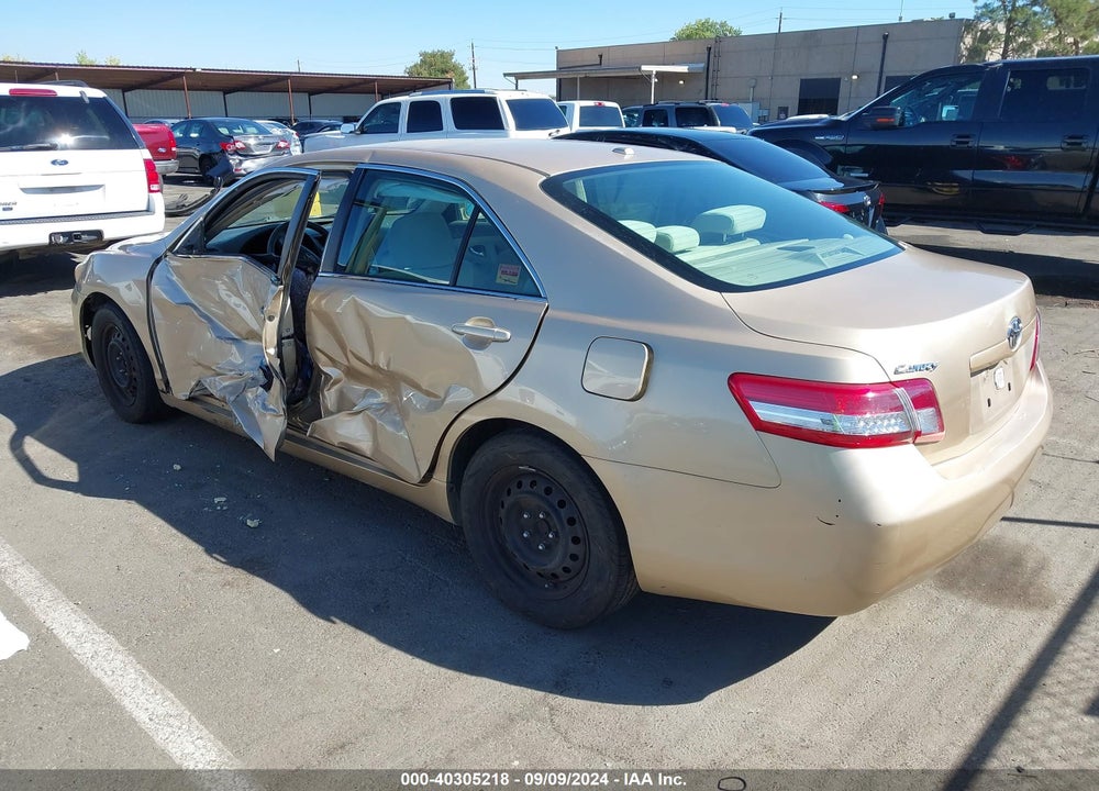 2011 TOYOTA CAMRY LE VIN: 4T1BF3EKXBU122889