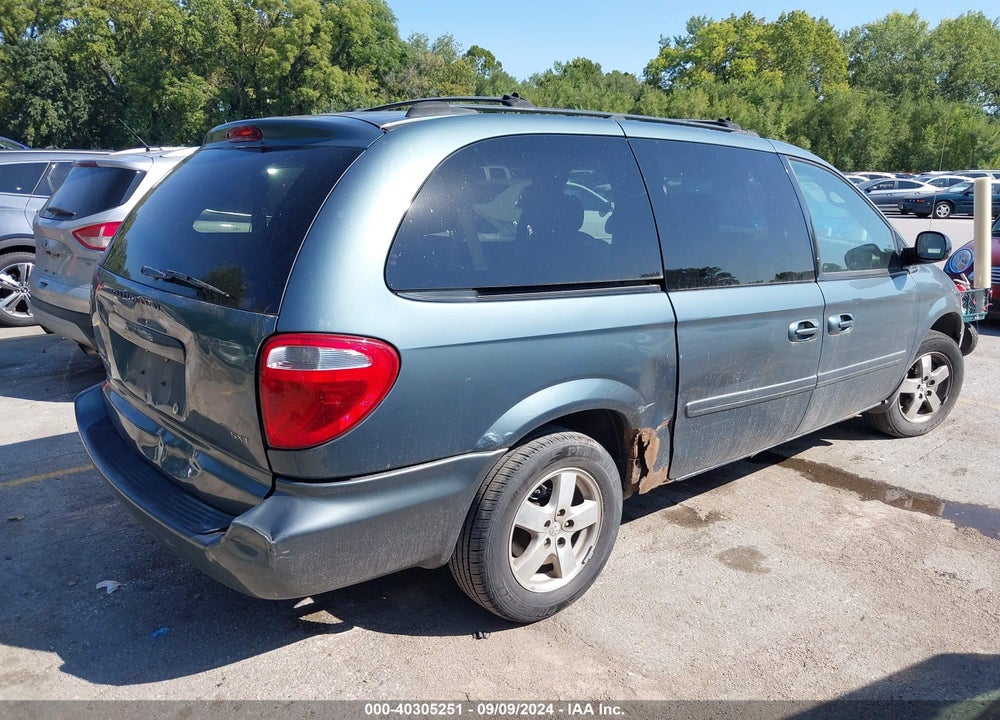 2005 DODGE GRAND CARAVAN SXT VIN: 2D4GP44L25R544912