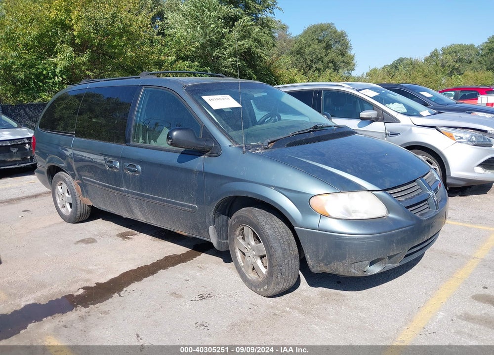 2005 DODGE GRAND CARAVAN SXT VIN: 2D4GP44L25R544912