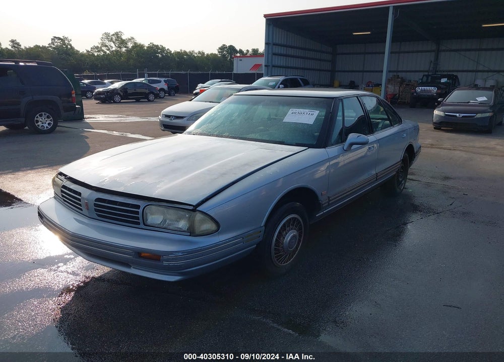 1995 OLDSMOBILE 88 ROYALE VIN: 1G3HN52K9S4828303