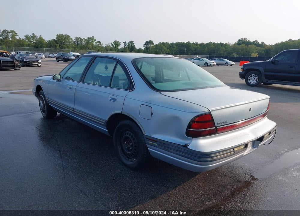 1995 OLDSMOBILE 88 ROYALE VIN: 1G3HN52K9S4828303