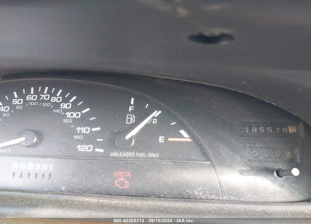 1995 OLDSMOBILE 88 ROYALE VIN: 1G3HN52K9S4828303
