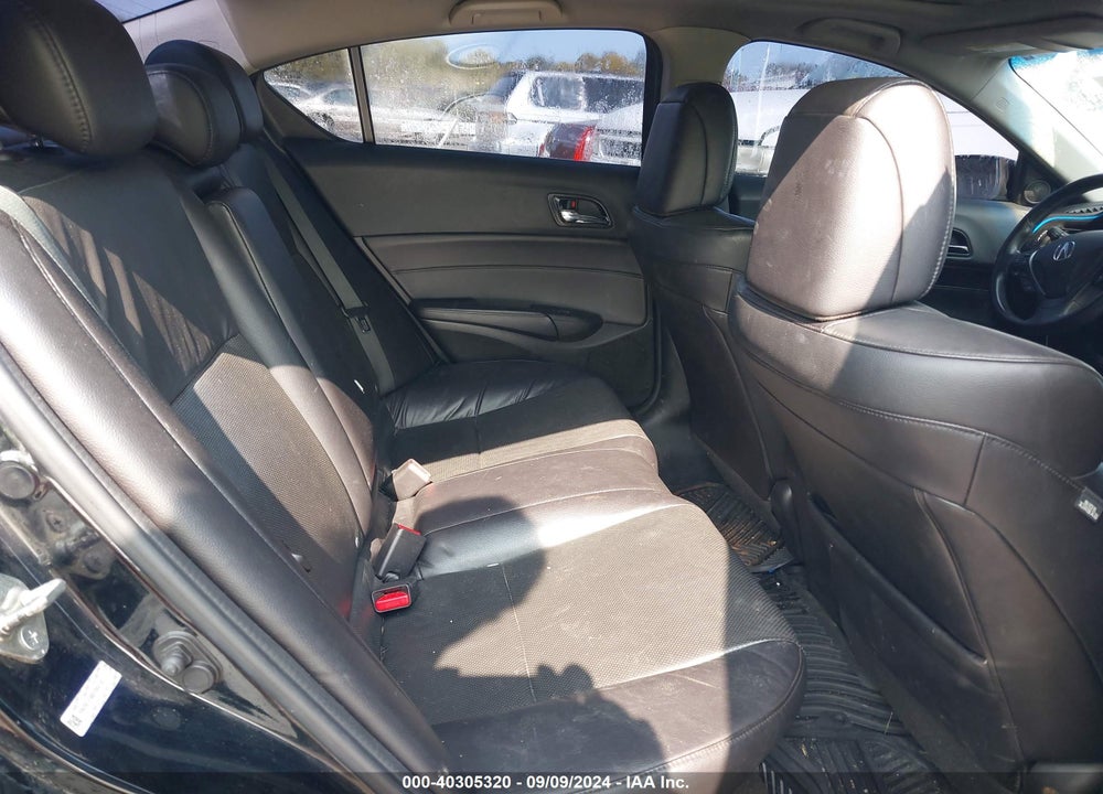 2014 ACURA ILX 2.0L VIN: 19VDE1F50EE004133