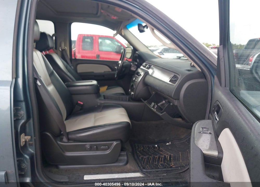 2008 CHEVROLET TAHOE LT VIN: 1GNFK13058R165627