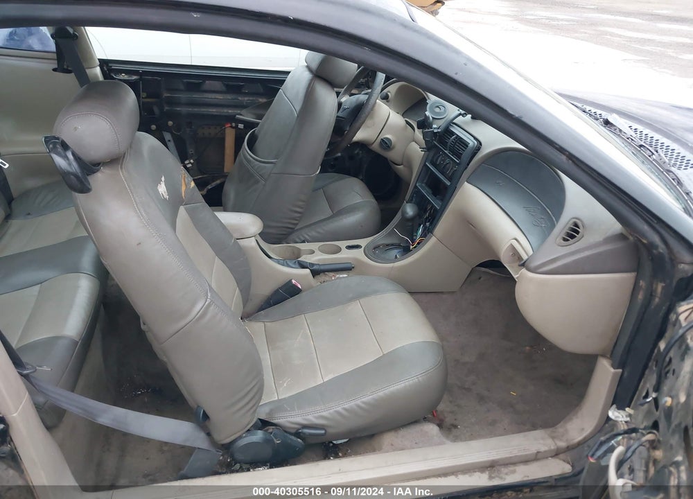 2001 FORD MUSTANG VIN: 1FAFP404X1F132848