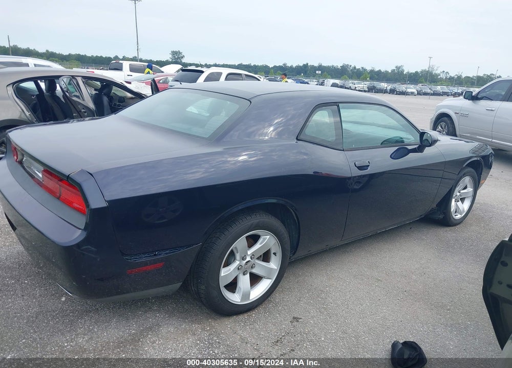 2011 DODGE CHALLENGER VIN: 2B3CJ4DG0BH569889