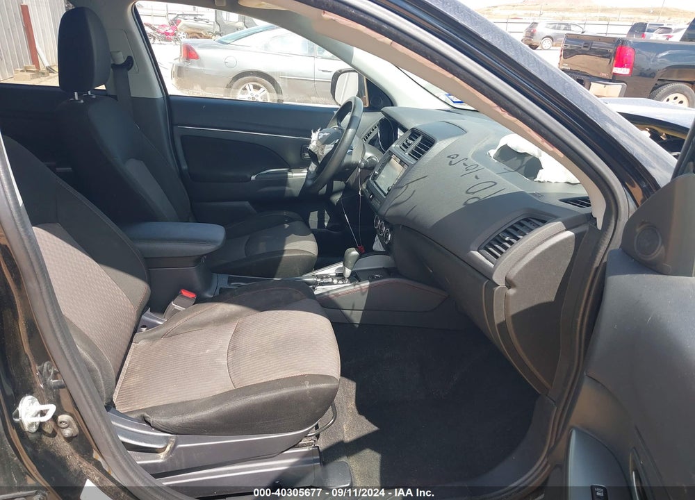 2018 MITSUBISHI OUTLANDER SPORT 2.0 ES VIN: JA4AR3AU1JZ017801