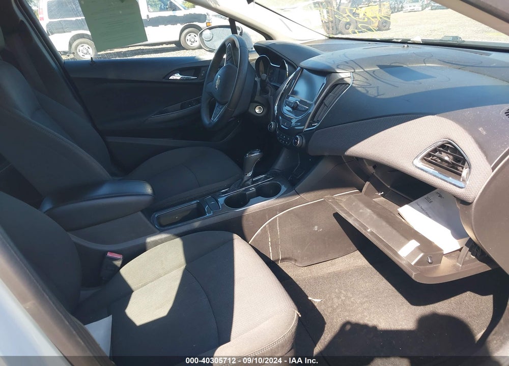 2018 CHEVROLET CRUZE LT AUTO VIN: 1G1BE5SM6J7179170