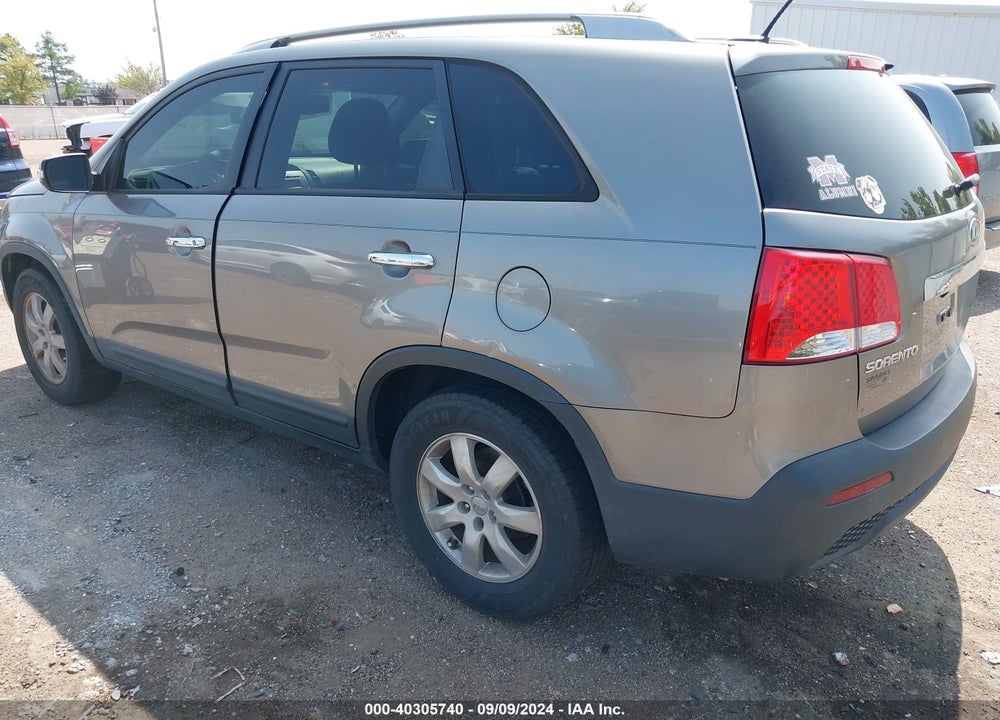 2012 KIA SORENTO LX VIN: 5XYKT3A65CG225789