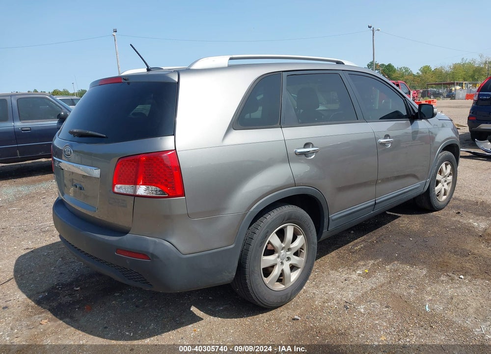 2012 KIA SORENTO LX VIN: 5XYKT3A65CG225789