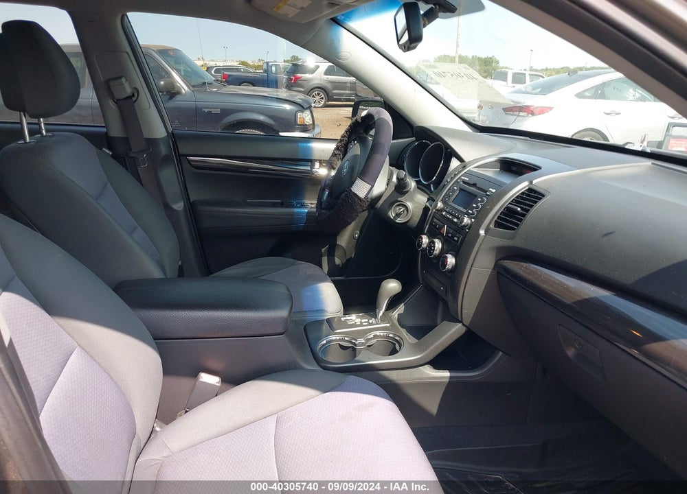 2012 KIA SORENTO LX VIN: 5XYKT3A65CG225789
