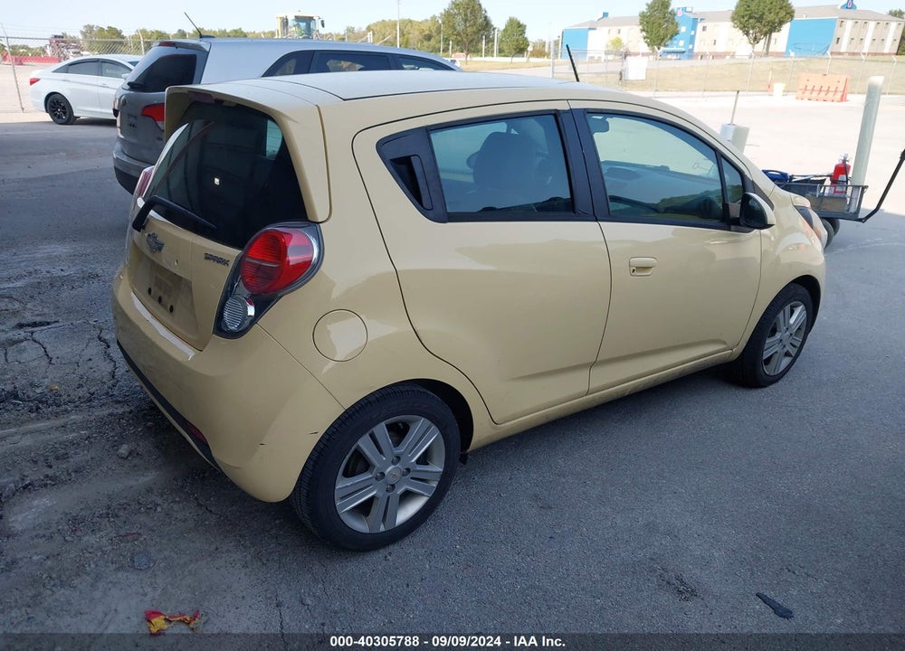 2014 CHEVROLET SPARK 1LT AUTO VIN: KL8CD6S95EC400182