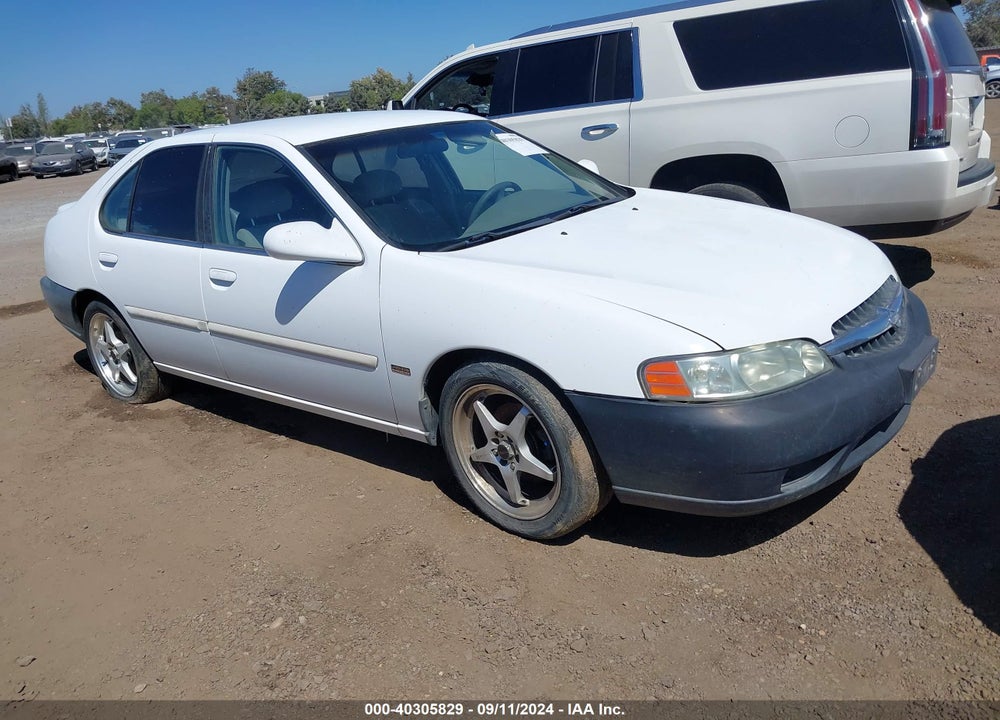 2001 NISSAN ALTIMA GXE VIN: 1N4DL01D11C229464