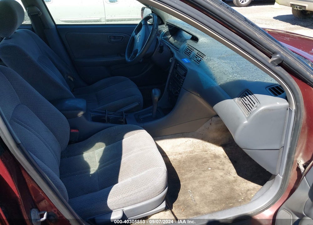 2001 TOYOTA CAMRY LE VIN: 4T1BG22K91U056927