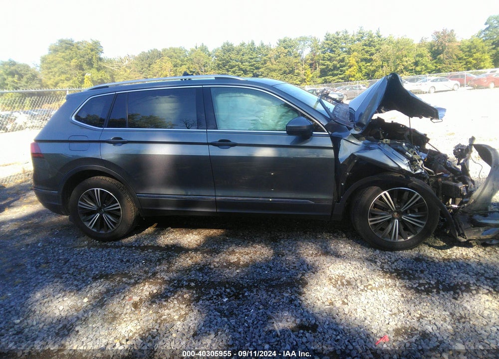 2019 VOLKSWAGEN TIGUAN 2.0T SEL/2.0T SEL R-LINE/2.0T SEL R-LINE BLACK/SE VIN: 3VV2B7AX0KM038059