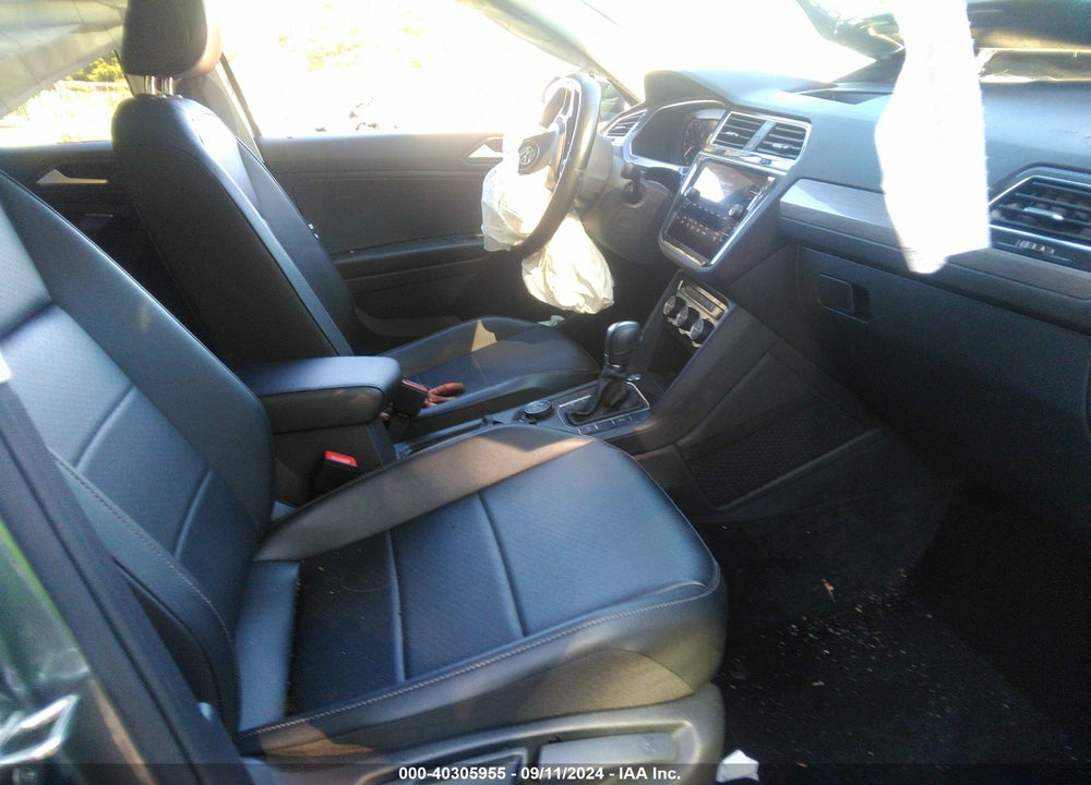 2019 VOLKSWAGEN TIGUAN 2.0T SEL/2.0T SEL R-LINE/2.0T SEL R-LINE BLACK/SE VIN: 3VV2B7AX0KM038059