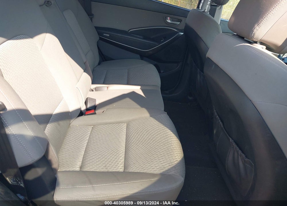 2017 HYUNDAI SANTA FE SE VIN: KM8SMDHF1HU255446