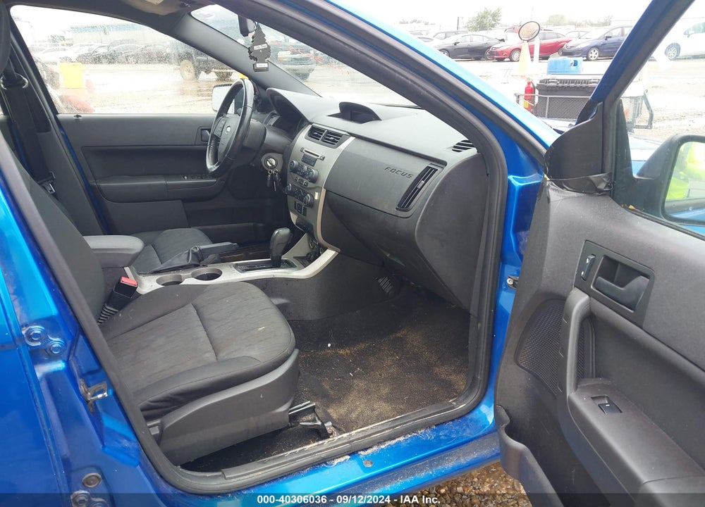 2010 FORD FOCUS SE VIN: 1FAHP3FN4AW121685