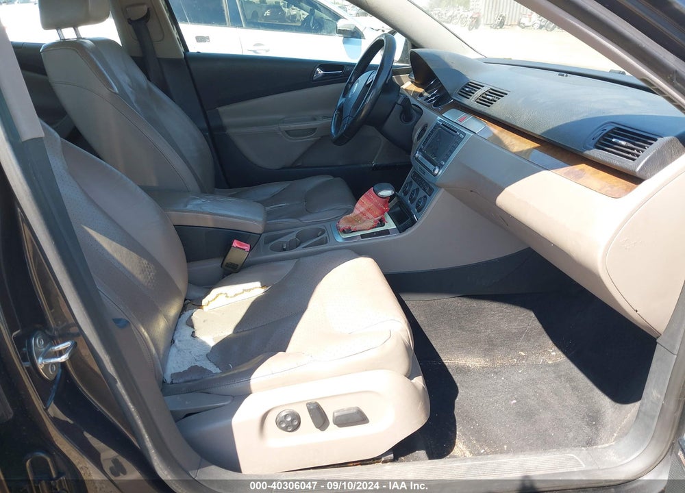 2008 VOLKSWAGEN PASSAT LUX VIN: WVWTK93C18E050969