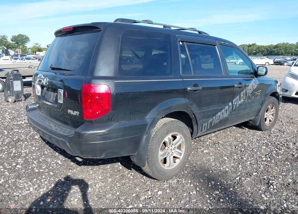 2005 HONDA PILOT EX-L VIN: 5FNYF18645B001869