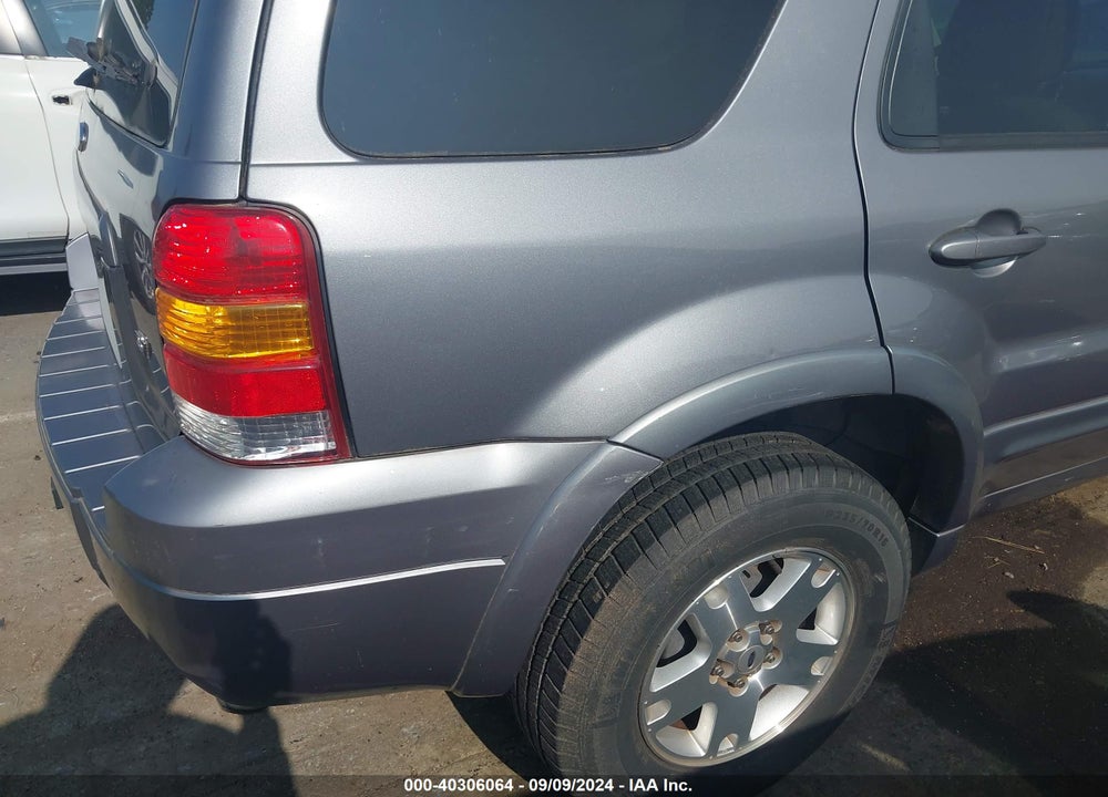 2007 FORD ESCAPE LIMITED VIN: 1FMCU04197KA51107