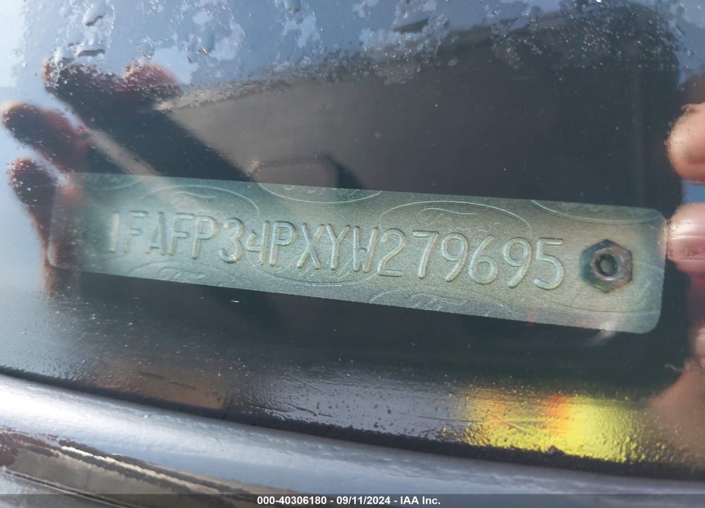 2000 FORD FOCUS SE VIN: 1FAFP34PXYW279695