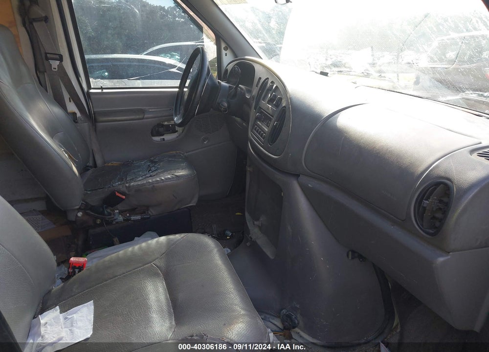 2000 FORD E-150 COMMERCIAL/RECREATIONAL VIN: 1FTRE1425YHB91518