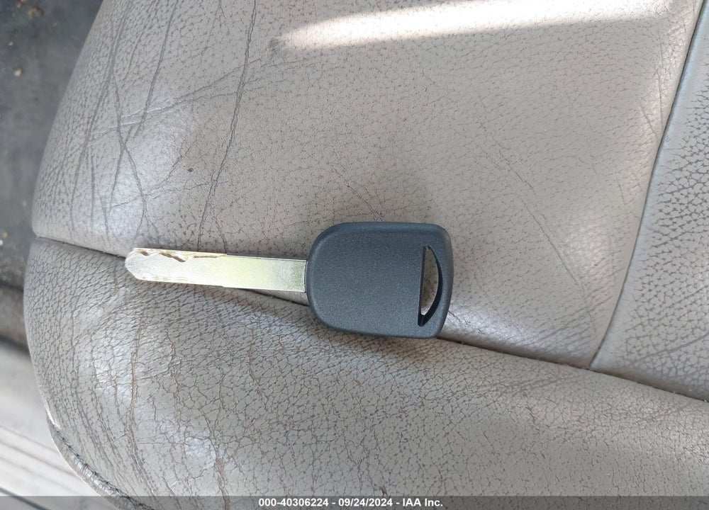 2013 HONDA PILOT EX-L VIN: 5FNYF3H59DB013212
