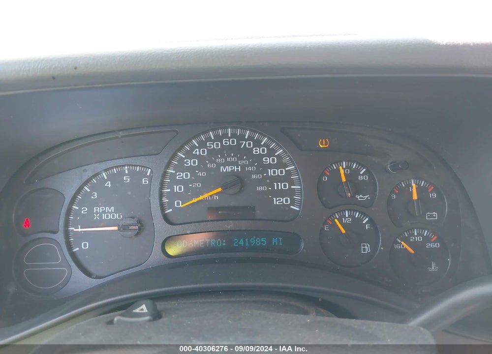 2005 GMC YUKON XL 1500 SLE VIN: 1GKFK16Z05J154990