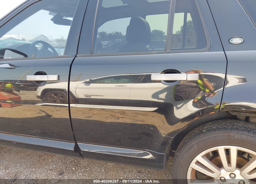2010 LAND ROVER LR2 HSE VIN: SALFT2BN0AH204699