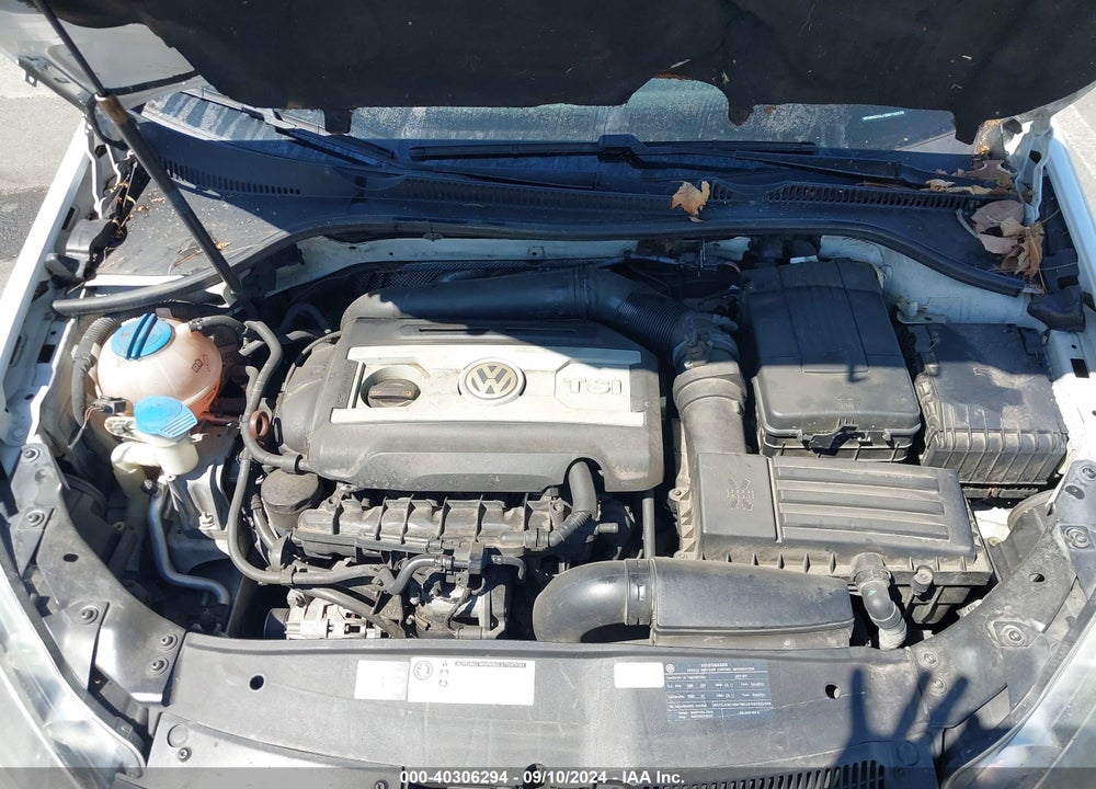 2011 VOLKSWAGEN GTI 4-DOOR VIN: WVWHD7AJ1BW132370