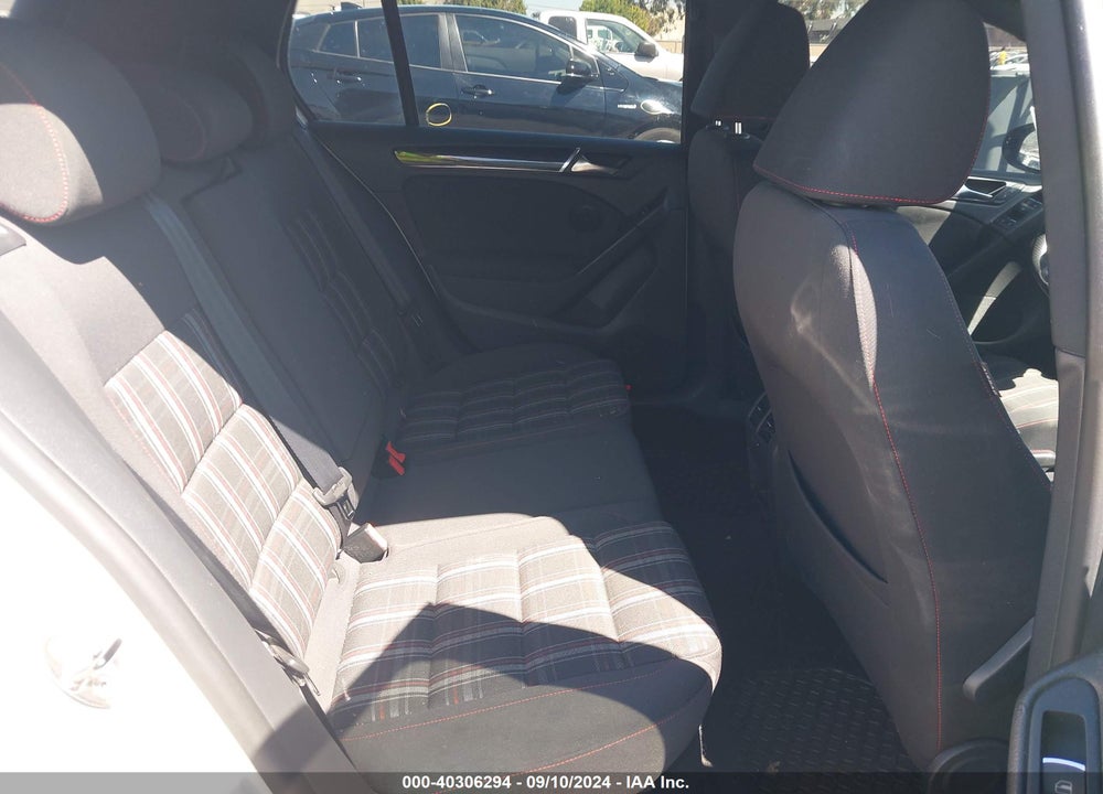 2011 VOLKSWAGEN GTI 4-DOOR VIN: WVWHD7AJ1BW132370