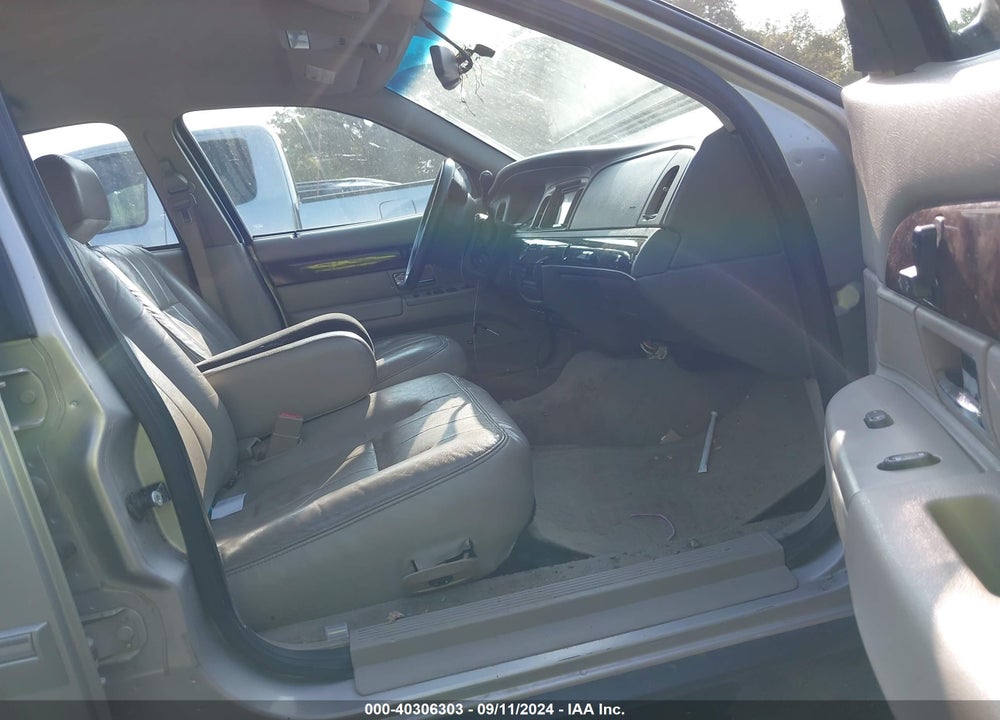 2008 MERCURY GRAND MARQUIS LS VIN: 2MEFM75V28X602177