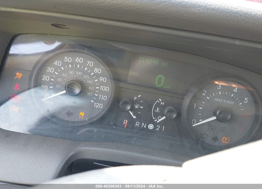2008 MERCURY GRAND MARQUIS LS VIN: 2MEFM75V28X602177