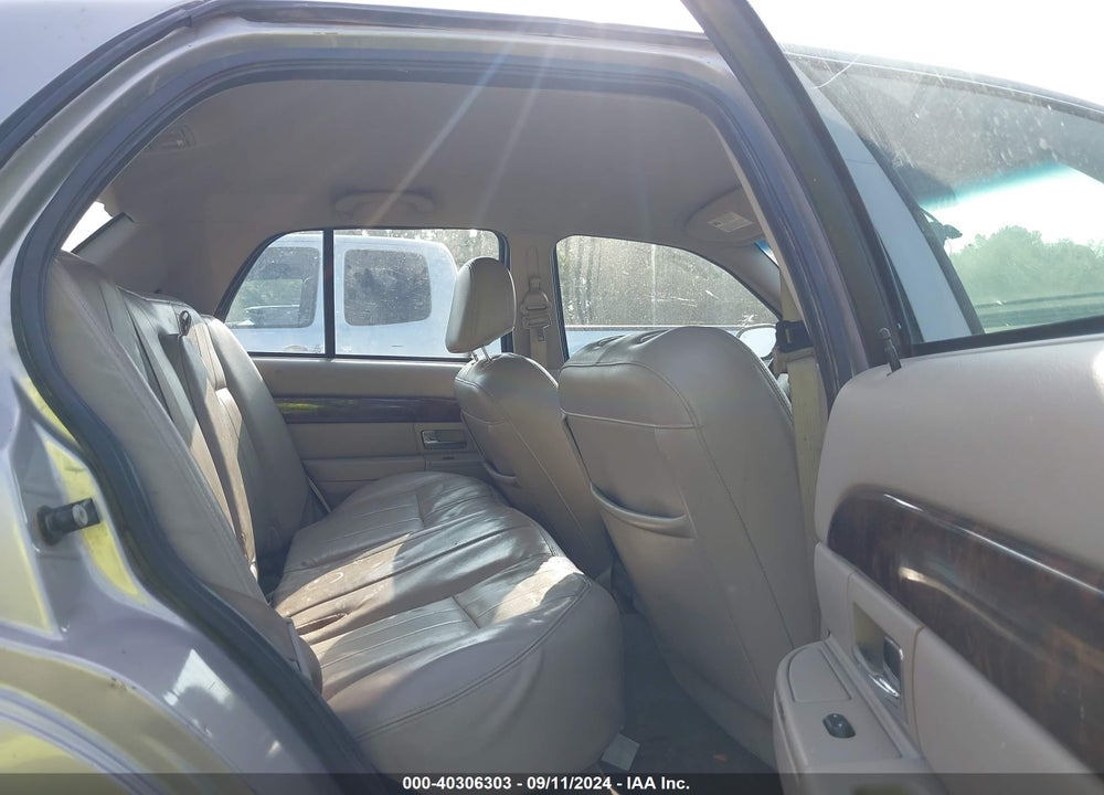 2008 MERCURY GRAND MARQUIS LS VIN: 2MEFM75V28X602177