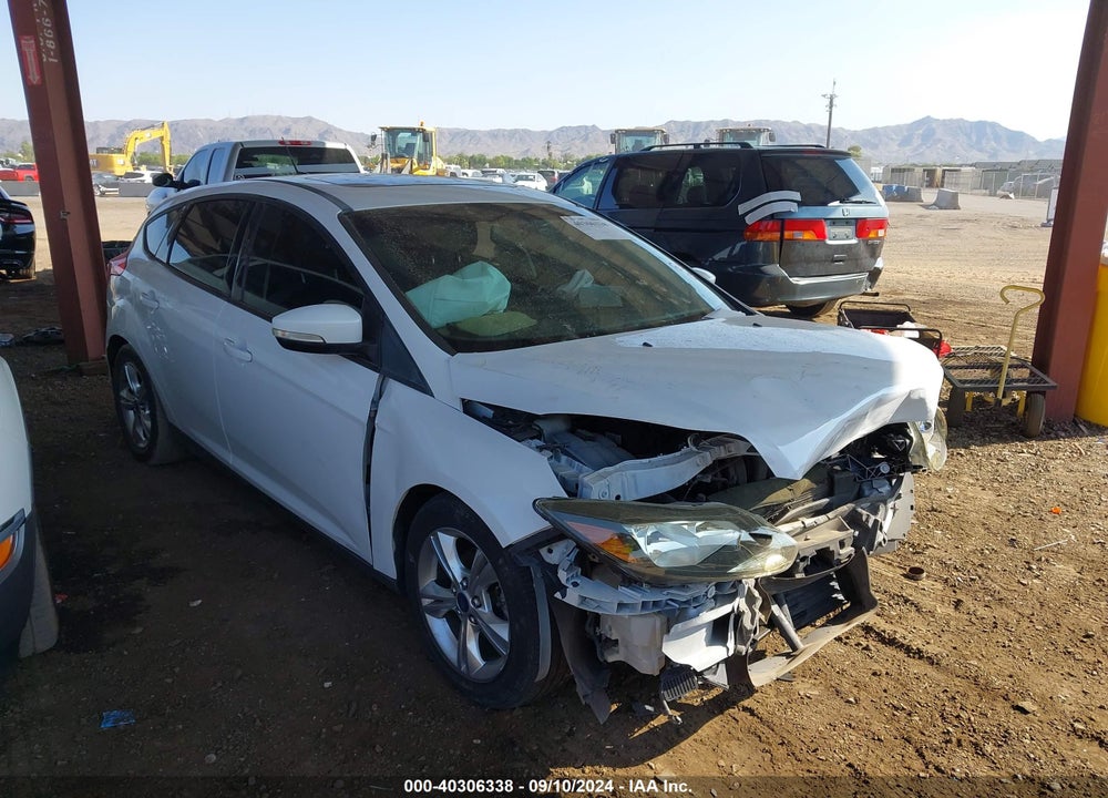 2014 FORD FOCUS SE VIN: 1FADP3K28EL163617