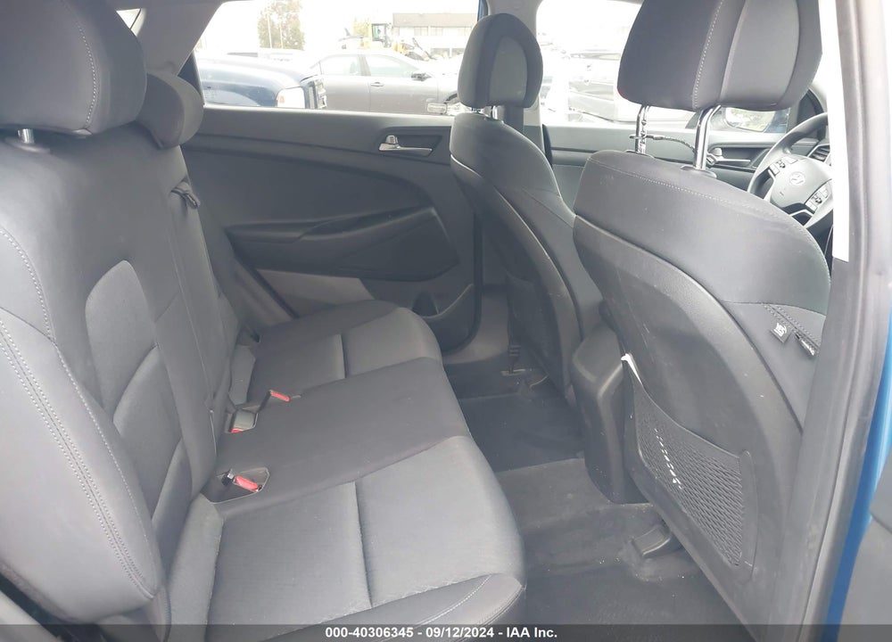 2017 HYUNDAI TUCSON SE VIN: KM8J33A48HU492081