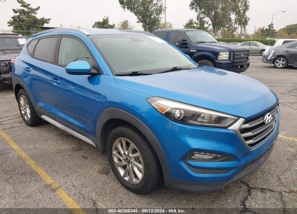 2017 HYUNDAI TUCSON SE VIN: KM8J33A48HU492081