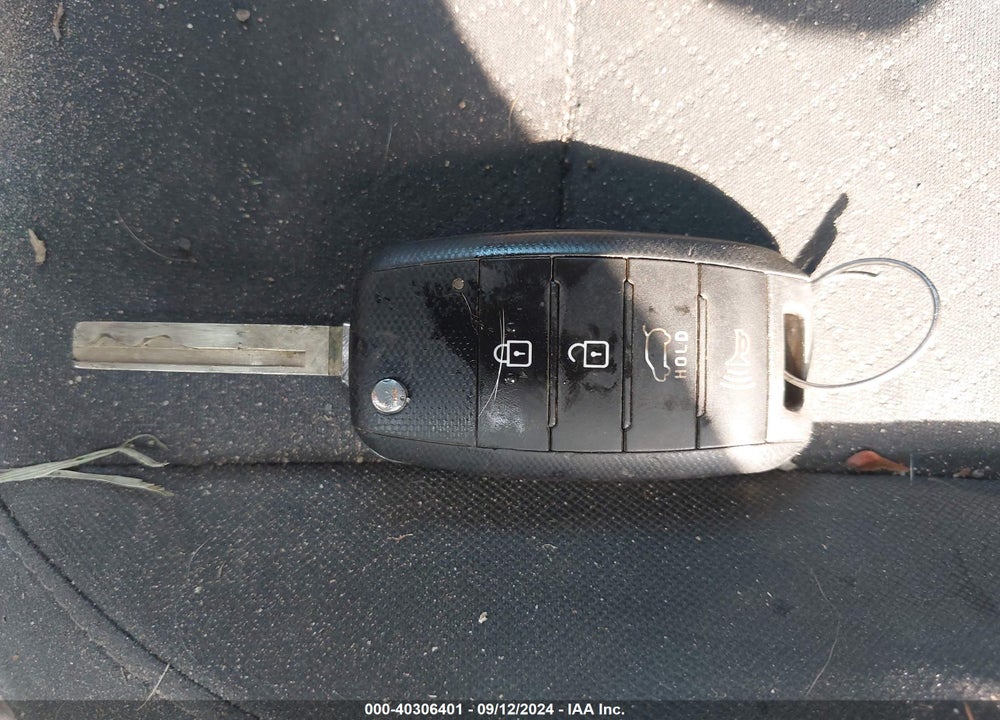 2017 KIA SORENTO 3.3L LX VIN: 5XYPGDA50HG324454