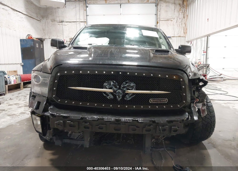 2017 RAM 1500 NIGHT 4X4 5'7 BOX VIN: 1C6RR7MT0HS647791