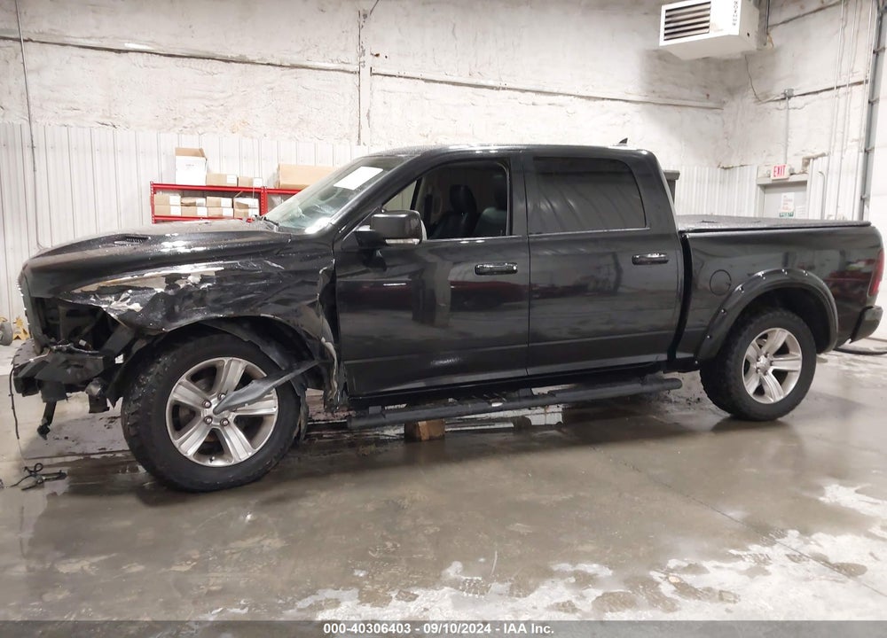 2017 RAM 1500 NIGHT 4X4 5'7 BOX VIN: 1C6RR7MT0HS647791
