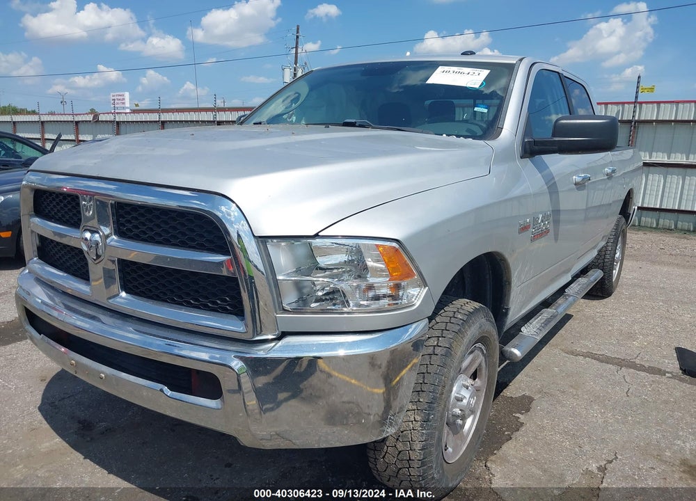 2017 RAM 2500 SLT 4X4 6'4 BOX VIN: 3C6TR5DT2HG759235